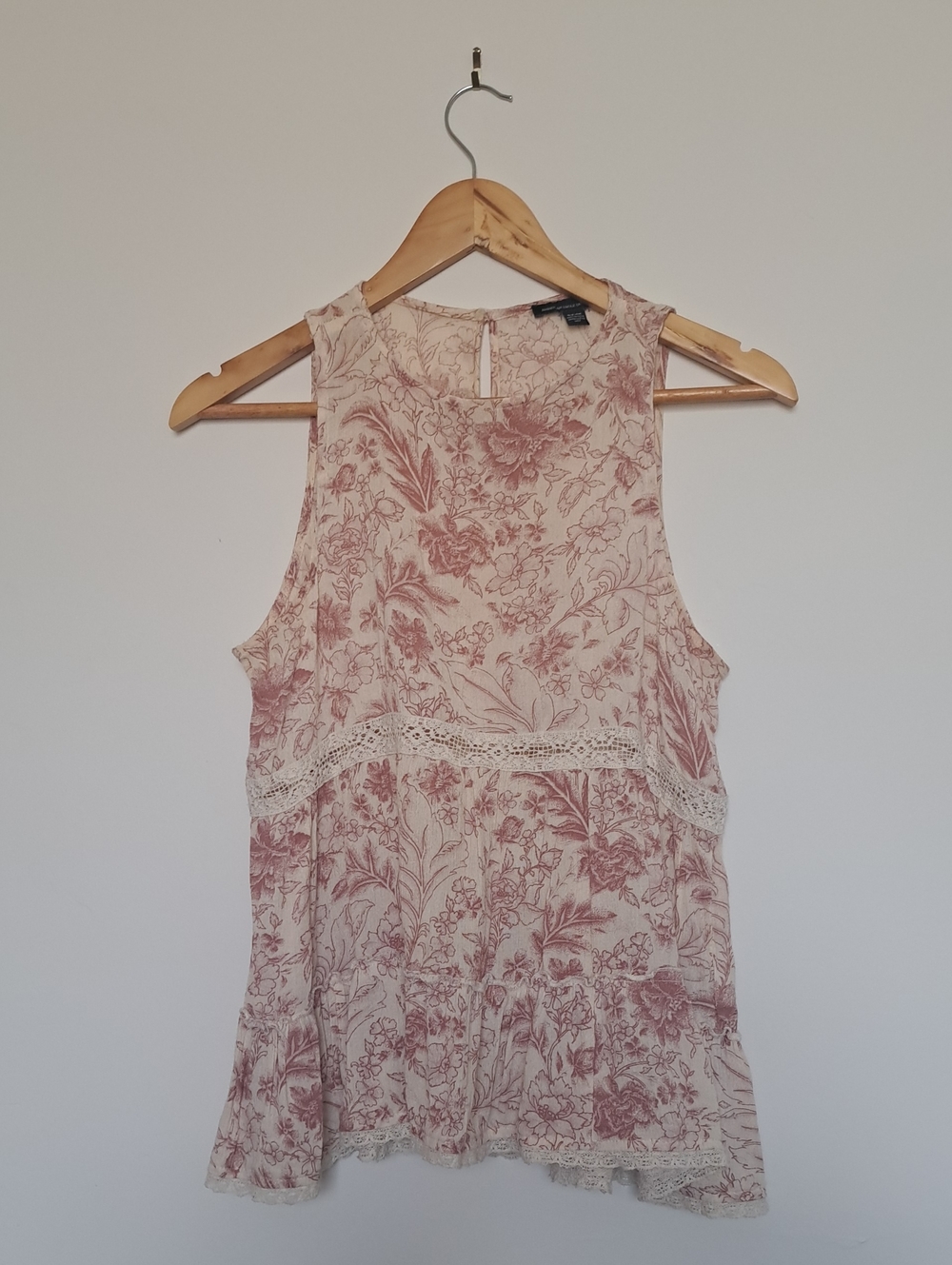 Flowy Floral American Eagle Tank Top